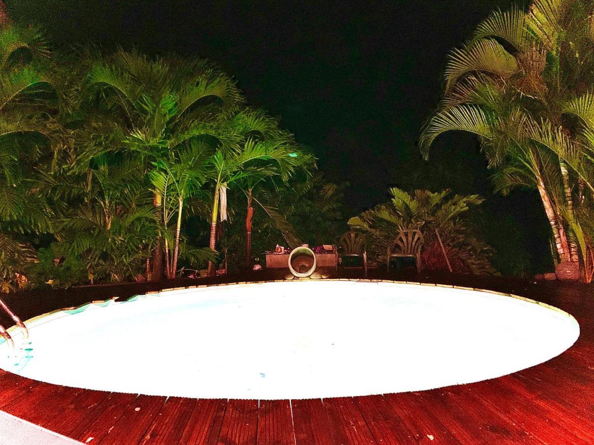 Lodge Pamplemousse Avec Piscine Privative , Dans Parc Calme A 500 M Plage Le Carbet Eksteriør billede